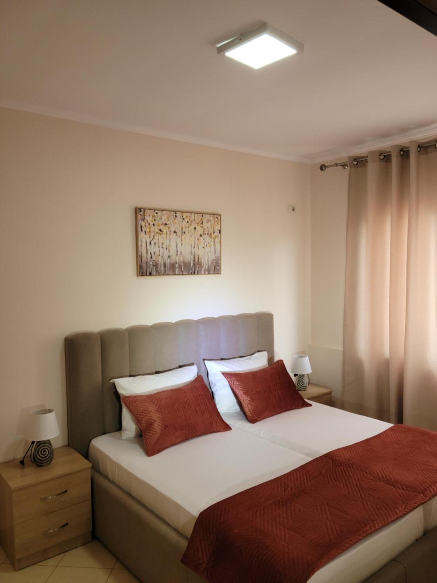Gledis Apartment Tirana - Panoramic City Terrace Kültér fotó